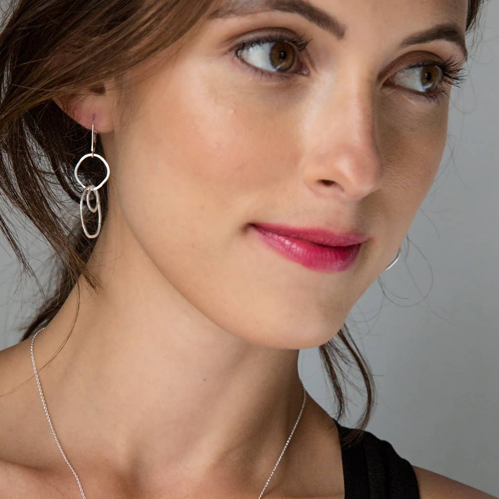 ELEMENT Linked Hammered Circles Earrings | silver or gold