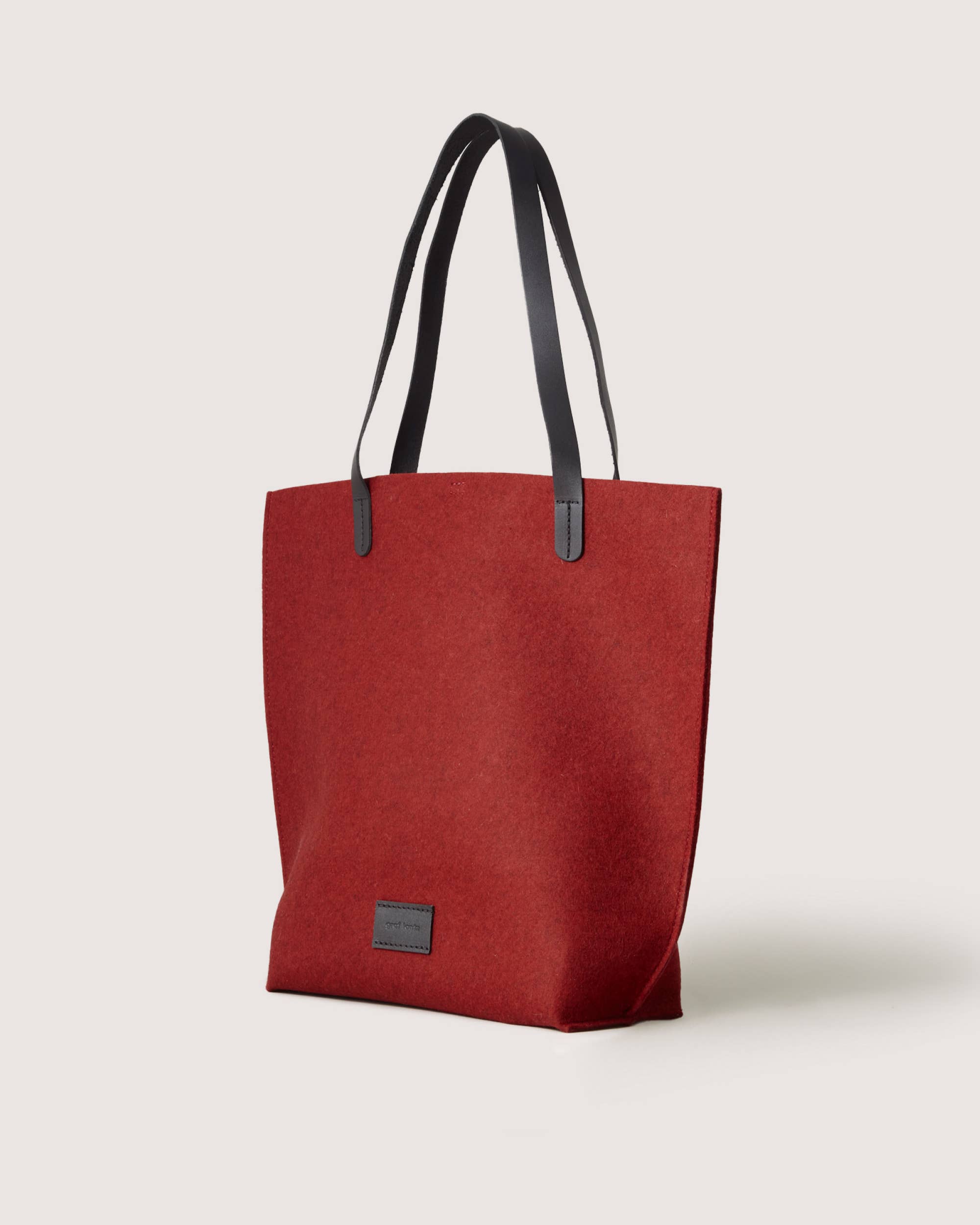 Hana Merino Wool Tote - Cherry Black