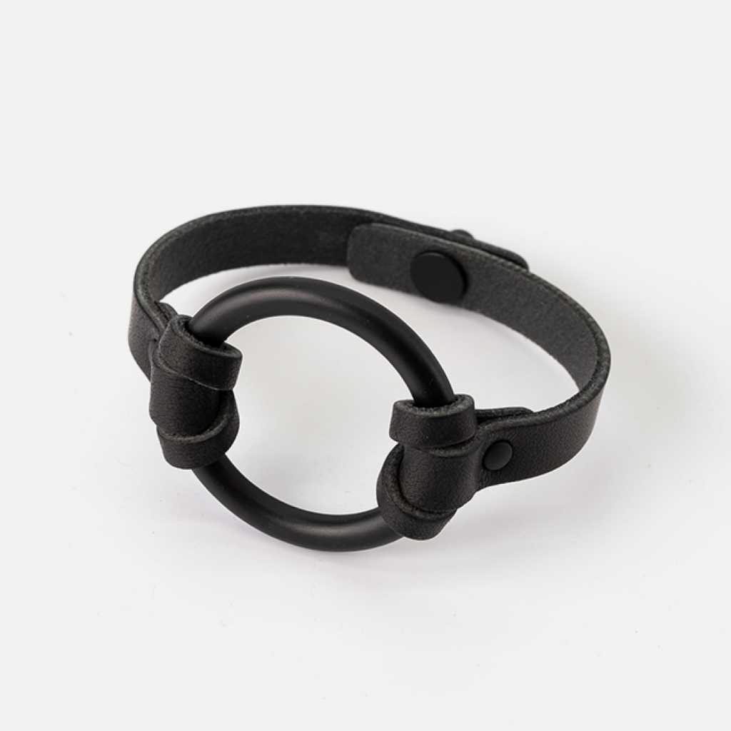 Equestrian-Inspired Chinati O-Ring Leather Bracelet