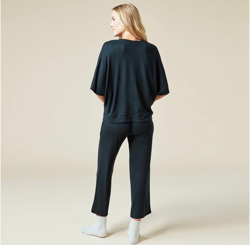 Softies Relaxed V-Neck w/Capri Lounge set - Black