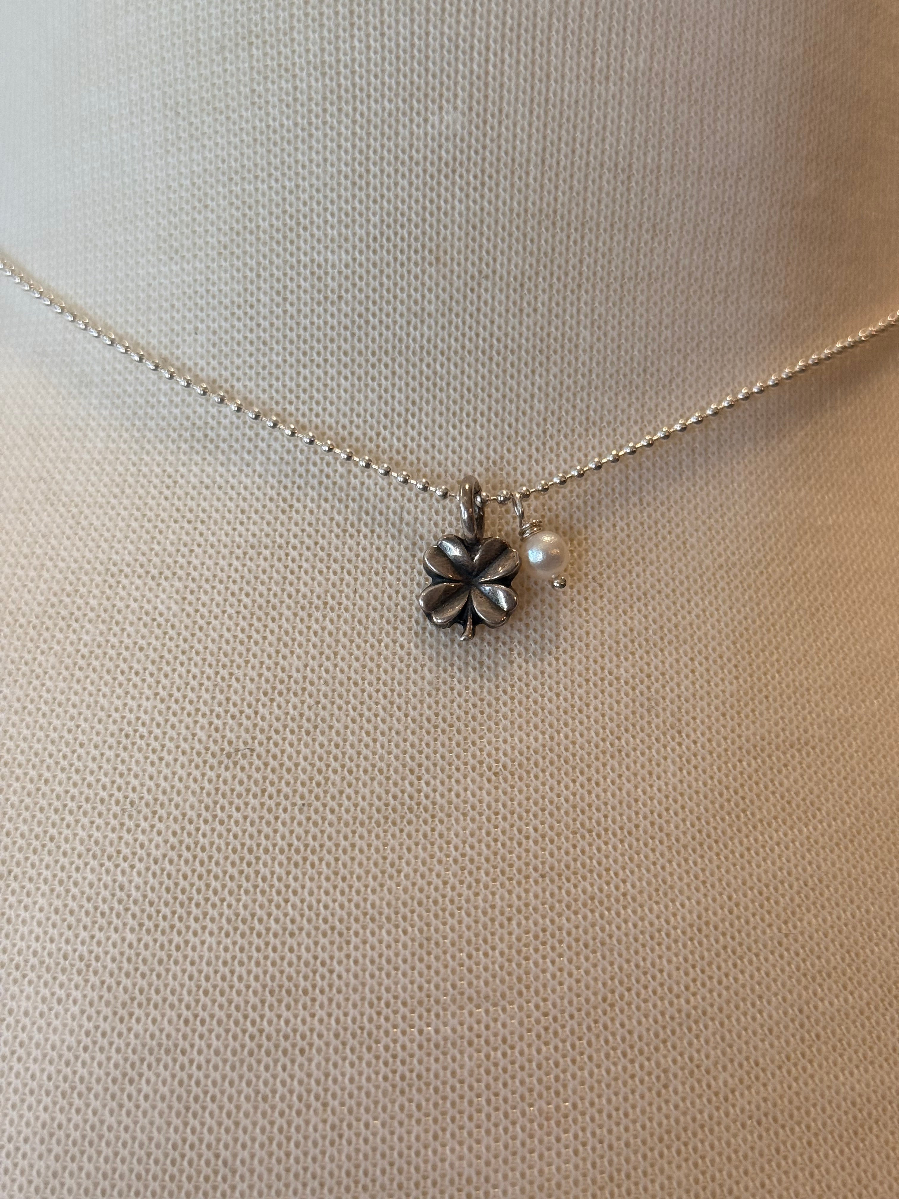 Dkd Studio Four Leaf Clover Necklace w/Mini Pearl