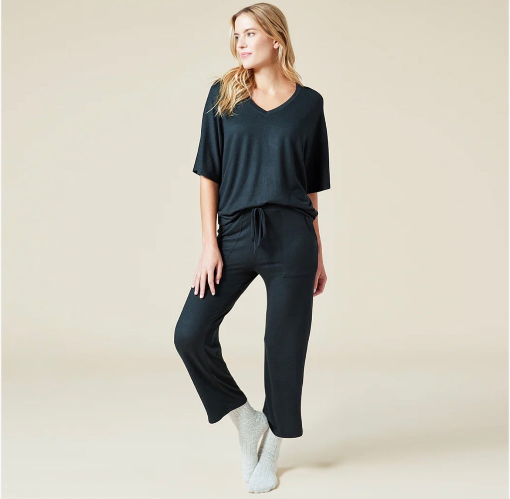 Softies Relaxed V-Neck w/Capri Lounge set - Black