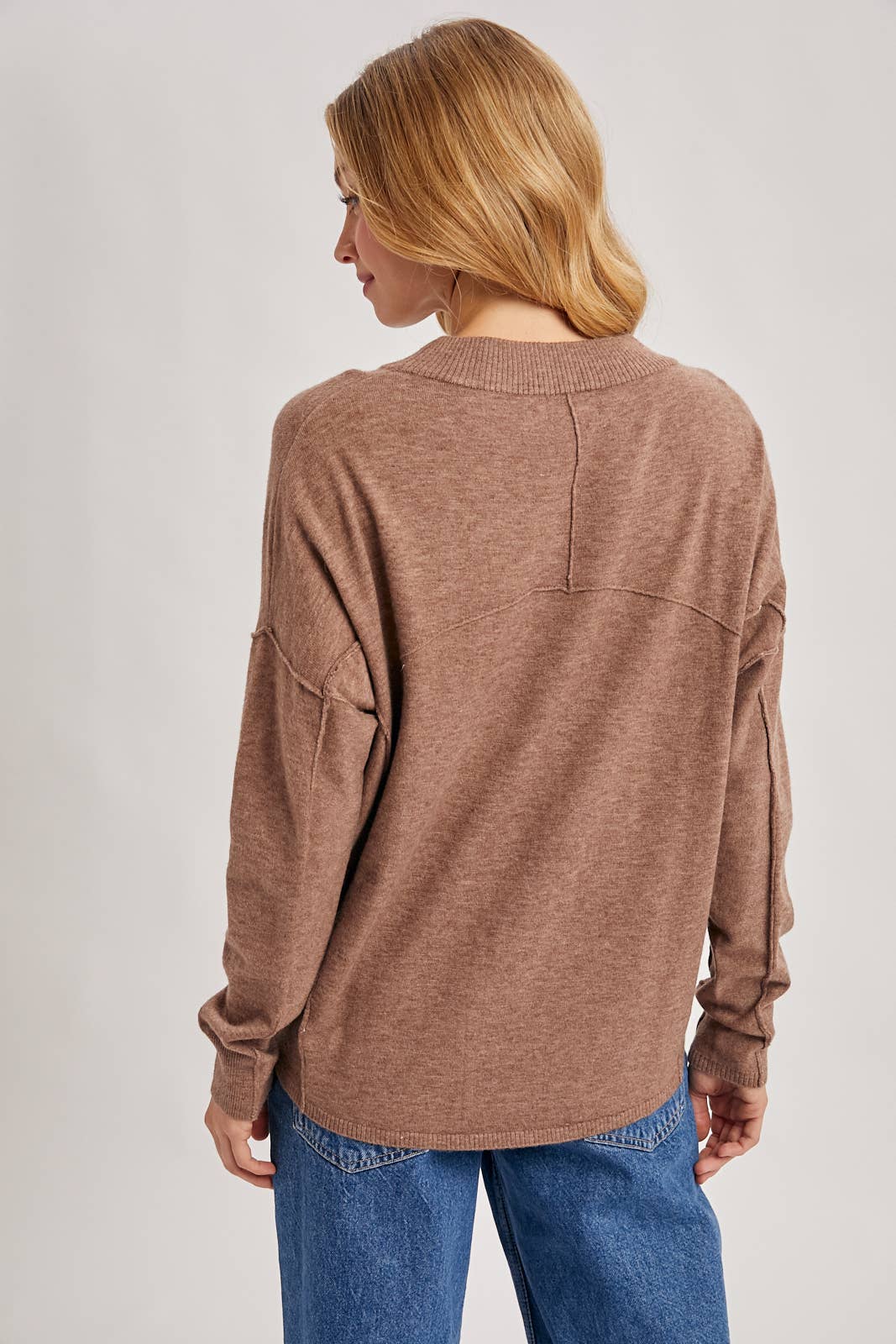 SOFT KNIT CREWNECK SWEATER PULLOVER
